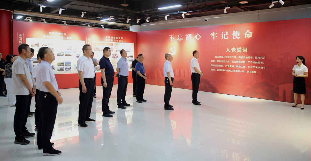 市生态环境局开展“铭初心 强担当 促发展”主题党日活动
